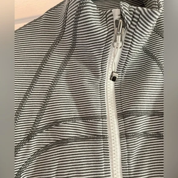 Lululemon Define jacket - Picture 5 of 7